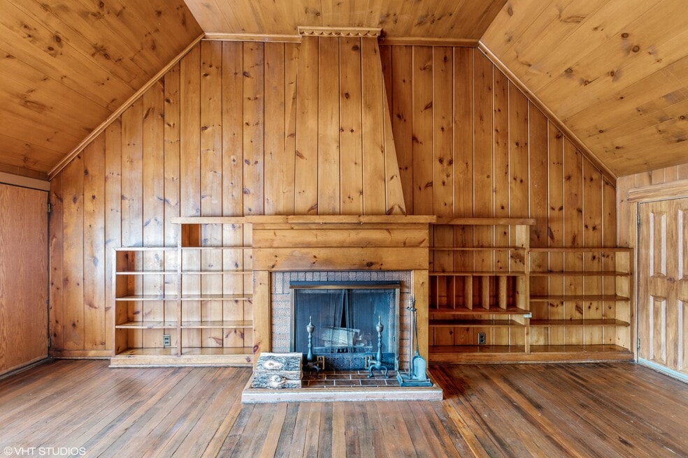 Living Room with Fireplace