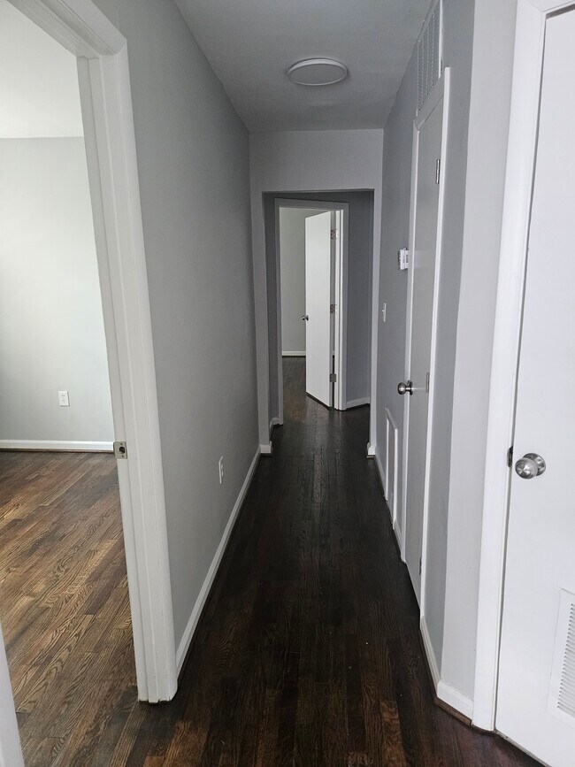 3039 30th St SE unit 4, Washington, DC 20020 - photo 4