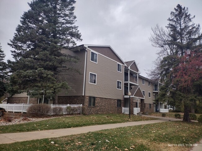 14115 Pennock Ave unit 306, Saint Paul, MN 55124 - photo 2
