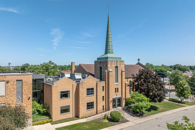 Potters House School is a private school located in Grand Rapids, Michigan.