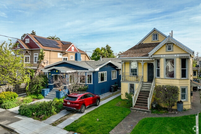 In Paradise Park there is a broad range of home styles, some dating back to the late 1800s.