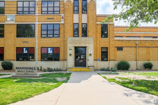 Kids living in North Riverside can attend Marshall Middle School.