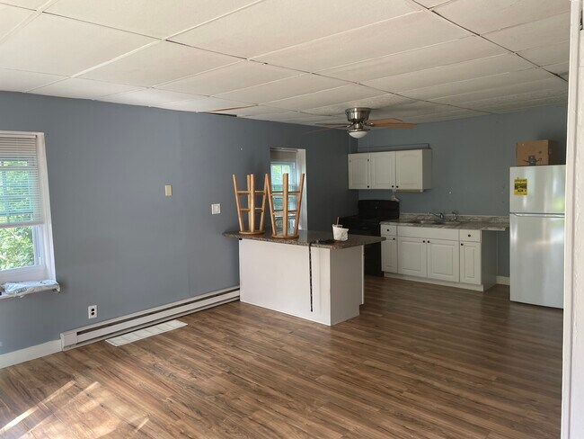 49 Greer Rd unit 49 A Greer Road, Goffstown, NH 03045 - photo 2