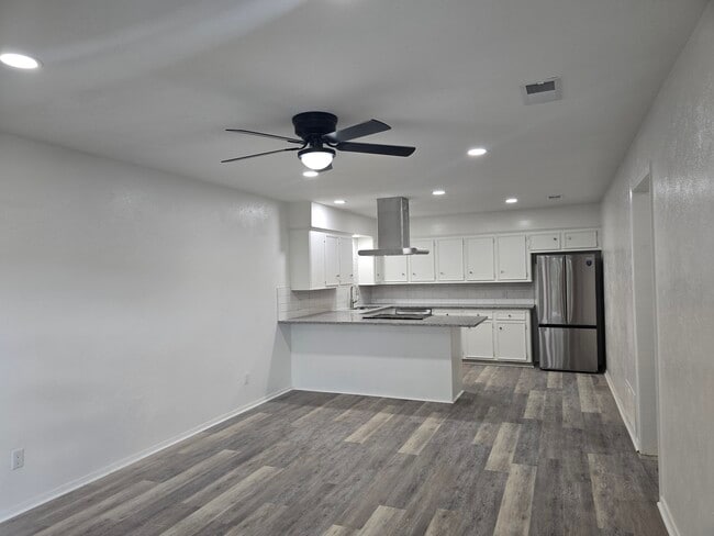 North Loop Apartments, Athens, TX 75752 - photo 3