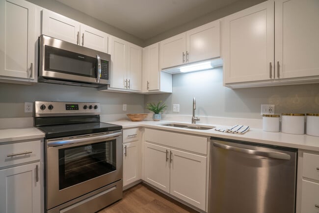 Cassady North Apartments, Columbus, OH 43209 - photo 5