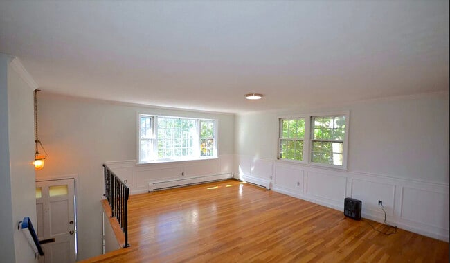 117 Cowing St, Boston, MA 02132 - photo 4
