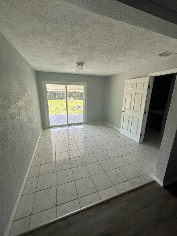 222 E 38th St, Texarkana, AR 71854 - photo 5