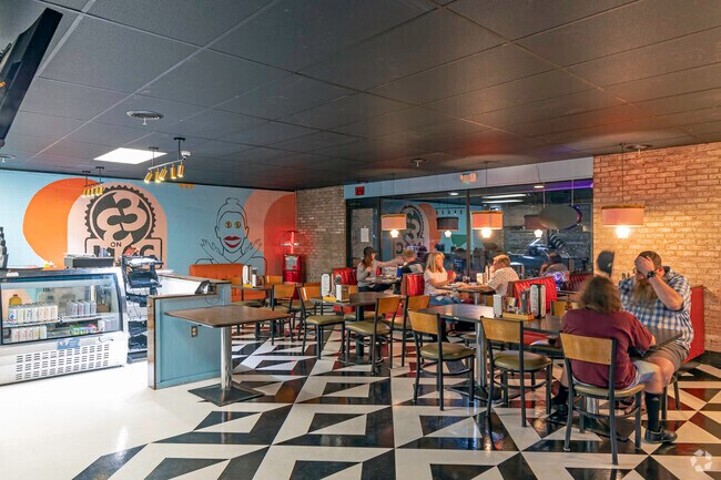 According to Sixth Ward residents 33 on Mac is a great place, with great food and great people.