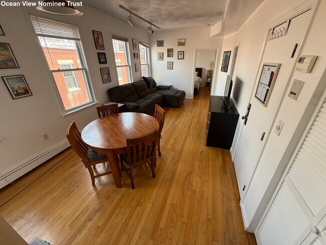25 Hanover Ave unit 4, Boston, MA 02113 - photo 6