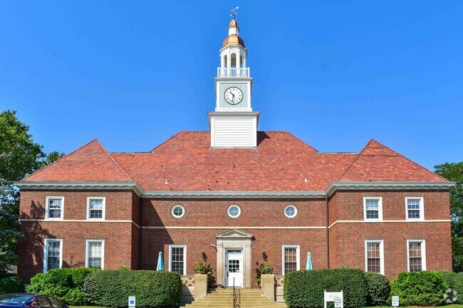 For More than a century, Glenwood Academy has bettered the lives of their students.