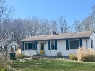 39 Shady Lea Rd, North Kingstown, RI 02852