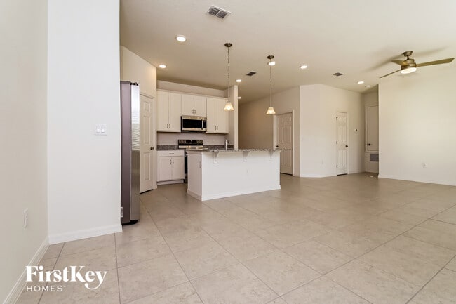 315 Corbel Ln, Bartow, FL 33830 - photo 4