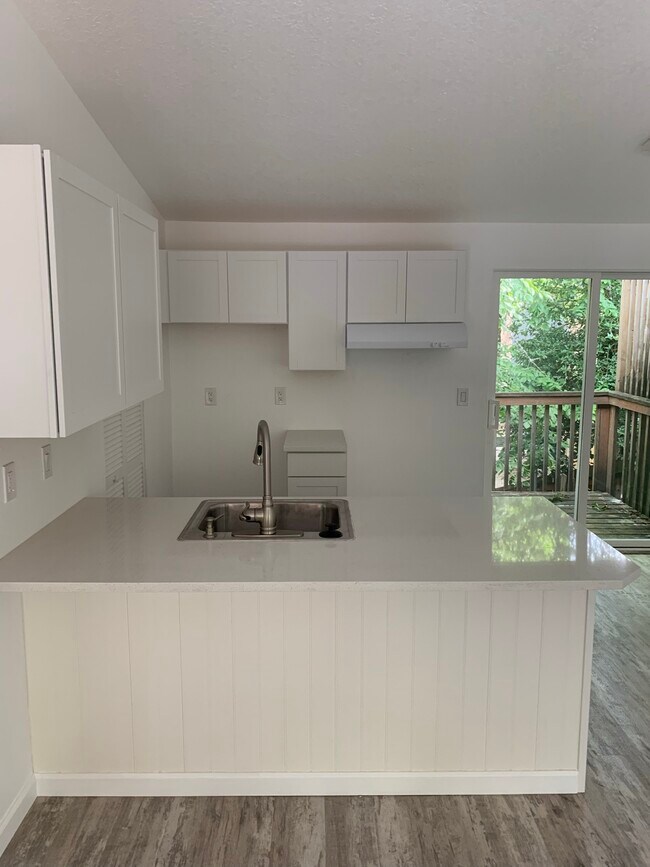 4950 SW 45th Ave unit 16, Portland, OR 97221 - photo 5