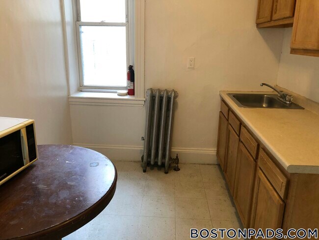 1375 Commonwealth Ave unit 6, Allston, MA 02134 - photo 7