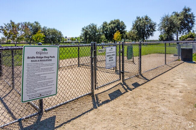 Give your dog the wonderful opportunity to run freely and explore at Oakdale Dog Park!