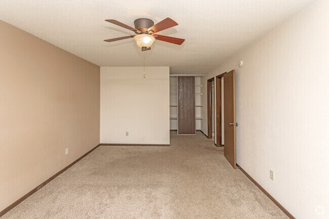 Oaks at Bentonshire, Saint Cloud, MN 56304 - photo 6