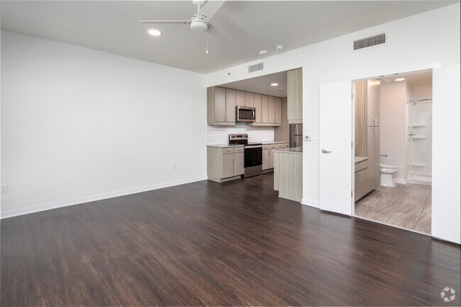 Lakeview Green, Birmingham, AL 35233 - photo 4