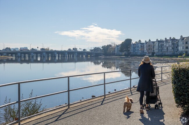 Scenic waterfront walking path in Lakeshore, San Mateo, perfect for relaxation.