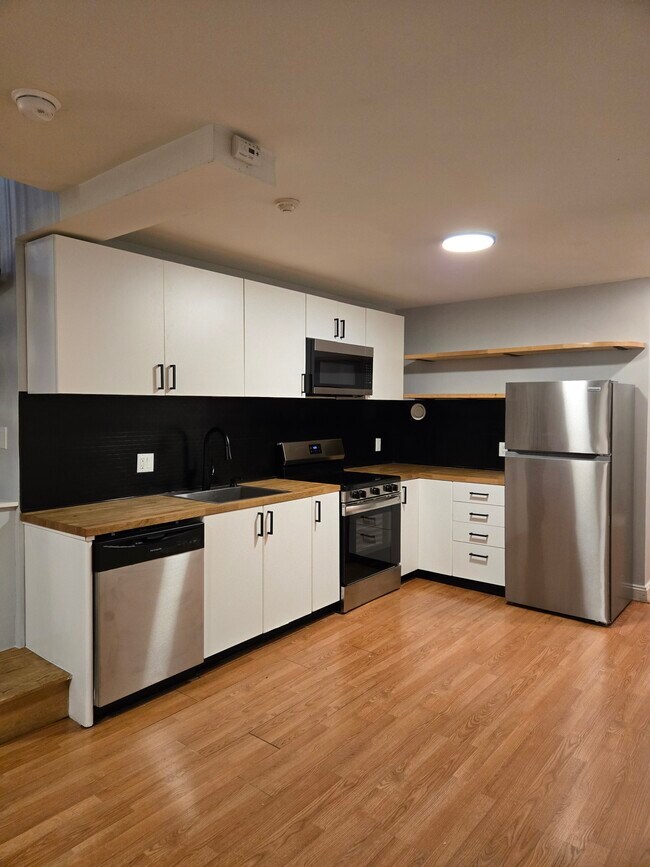 1104 Pine St unit 1, Philadelphia, PA 19107 - photo 4