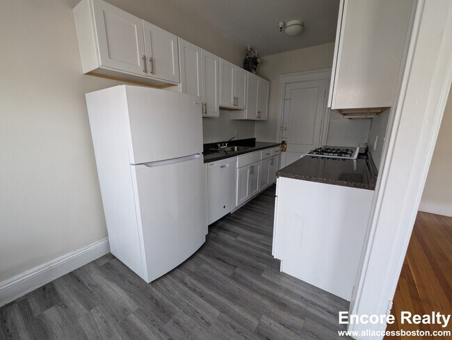 1171 Boylston St unit 44, Boston, MA 02215 - photo 7
