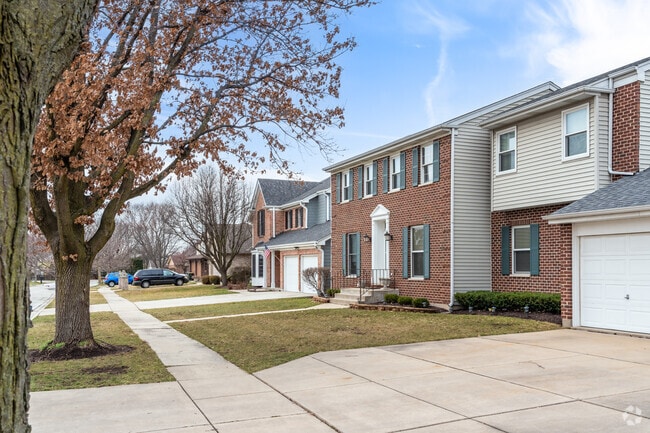 You can find brick colonial style homes throughout the Elk Grove Village East neighborhood.