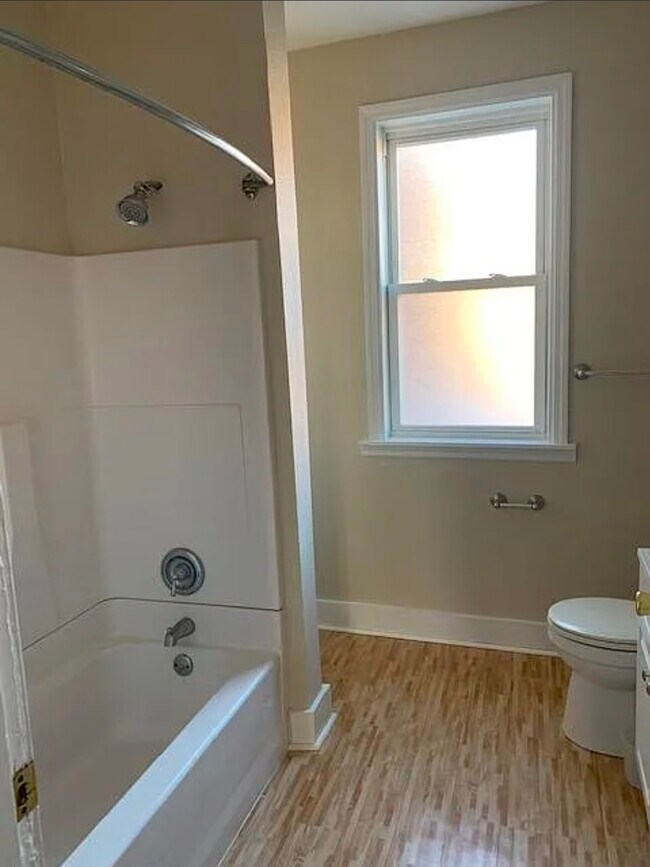 405 Butler St unit 3rd Floor, Pittsburgh, PA 15223 - photo 4