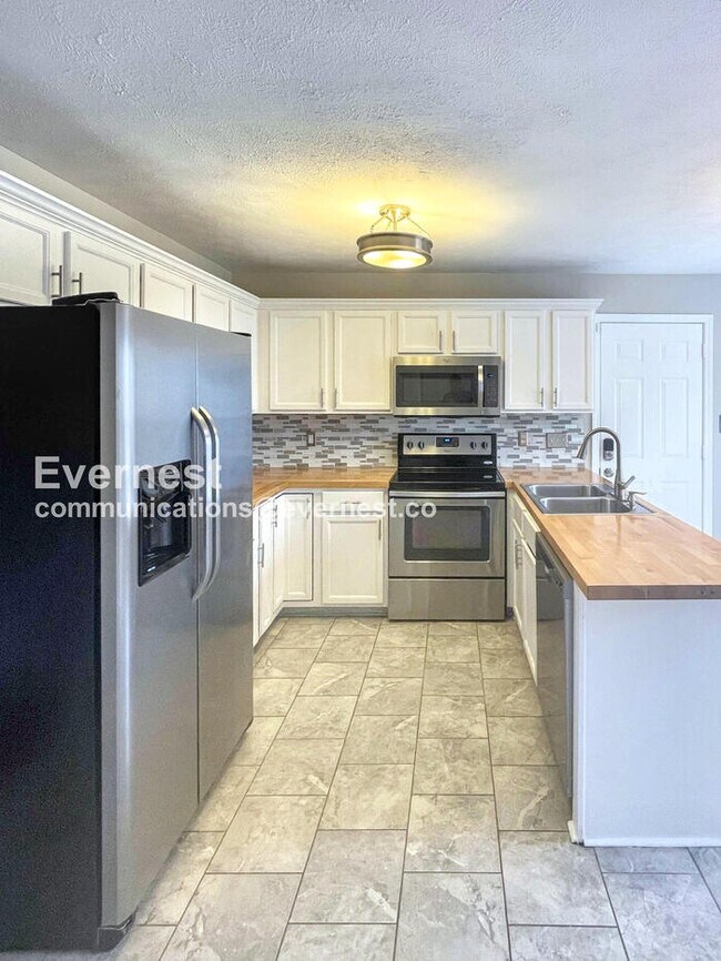 1533 Apache Way, Clarksville, TN 37042 - photo 2