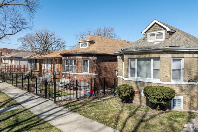 Bungalows line most blocks around Chicagos' Back of the Yards area.