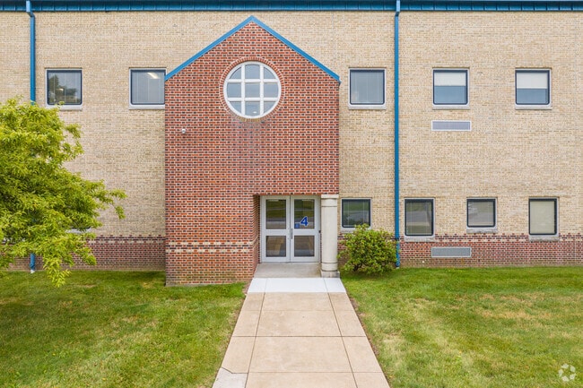 The student to teacher ratio at Brooke Elementary School in Royersford is 13:1.