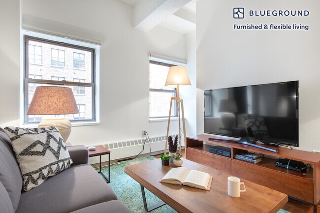360 W 34th St unit FL12-ID230, New York, NY 10001 - photo 2