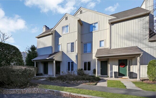 Kings Grant, Evesham Township Condos for Rent - Homes.com