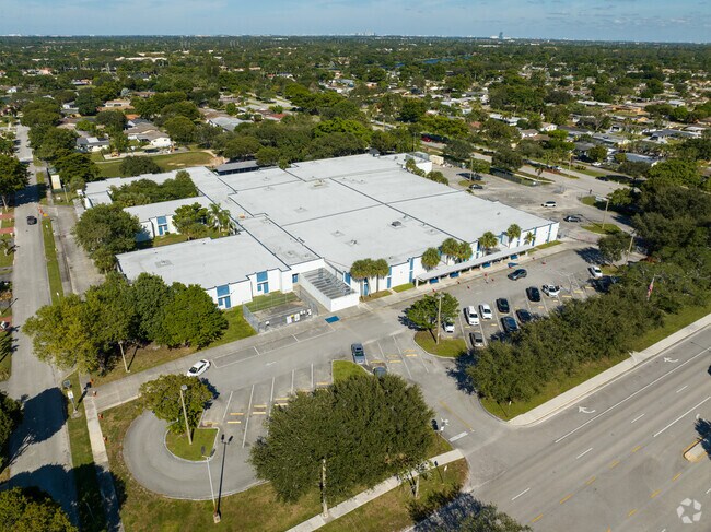 Pembroke Lakes Elementary School predominant colors are White and Blue in Pembroke Pines, FL.