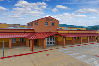Los Reyes Elementary School