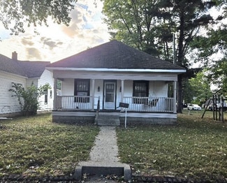 2414 Garfield Ave, Terre Haute, IN 47804