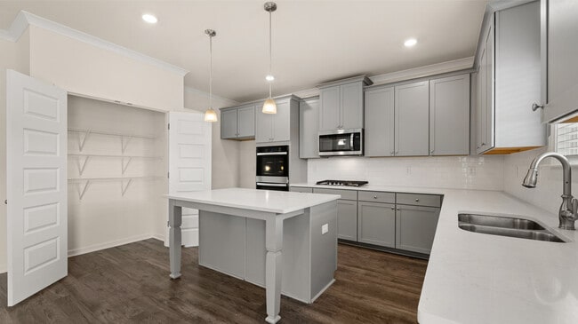 1900 Endress Cir, Hampton, GA 30228 - photo 5