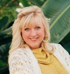 Kelly McAuley