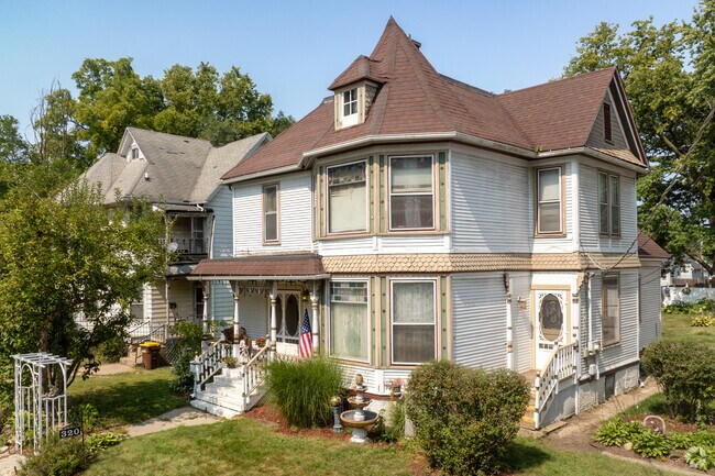 Orchid 3rd Union College offers a variety of historic home styles.