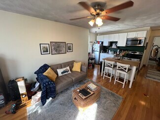 211 Holland St Unit 3B, Somerville, MA 02144