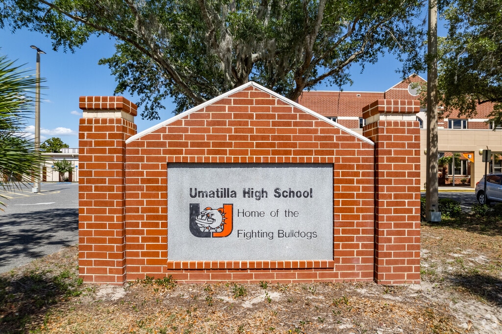 Sign of Umatilla High School is a public school located in UMATILLA.