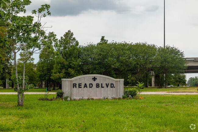Read Boulevard divides the area into Read Boulevard East and Read Boulevard West.