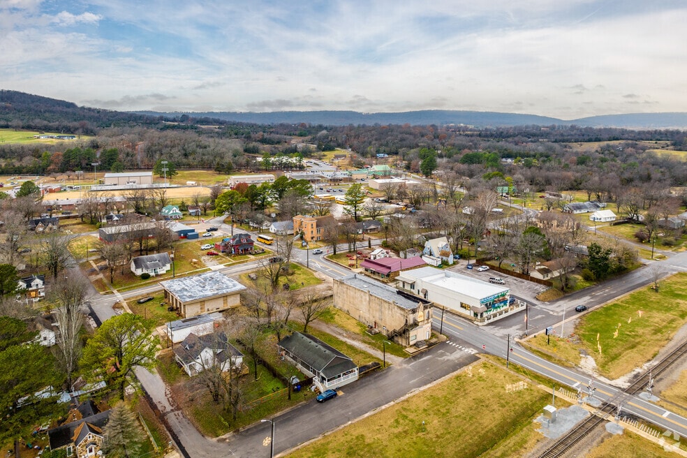 Neighborhood_WestFork_HK_V003_010424