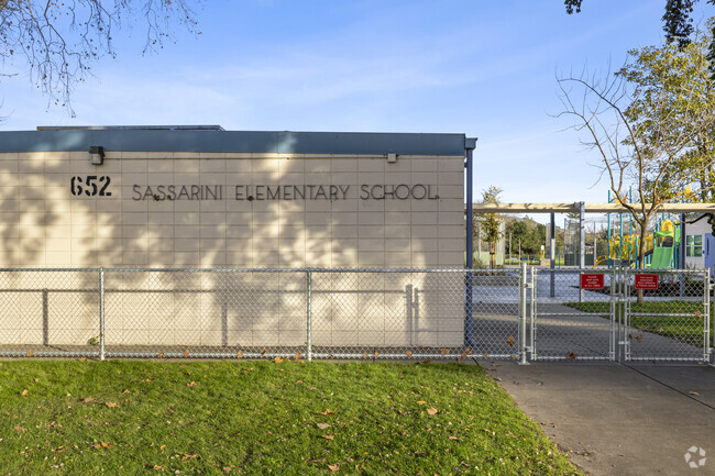 Sassarini Elementary School, fostering creativity and growth.