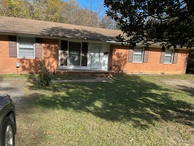 2336 Lake Ave, Fayetteville, NC 28301 - photo 2