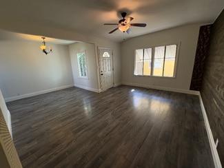 3747 W 115th St Unit C, Hawthorne, CA 90250