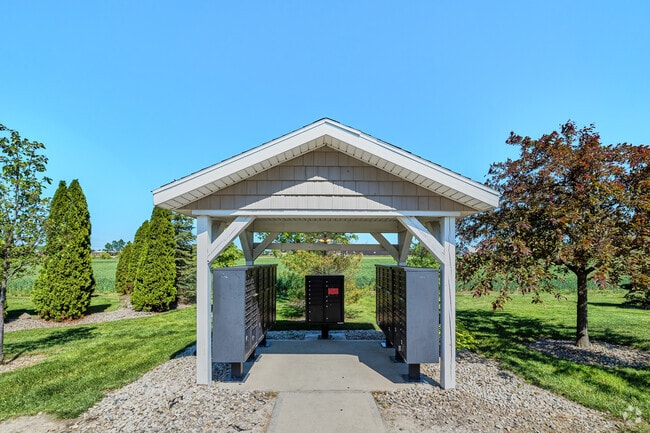 Redwood Maumee, Maumee, OH 43537 - photo 6