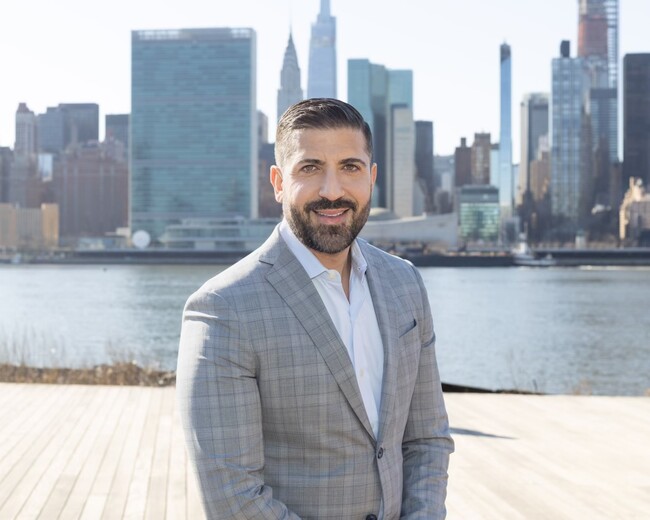 Agent Photo