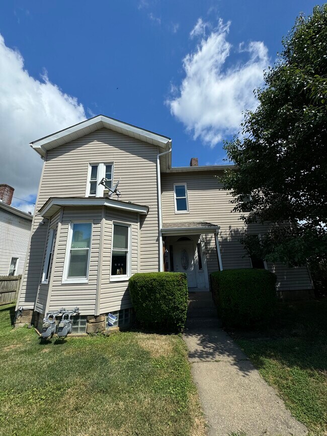 350 Jefferson St unit 1, Rochester, PA 15074 - photo 2