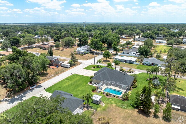 Fort Meade offers a mixture of home types from all ages of architecture.