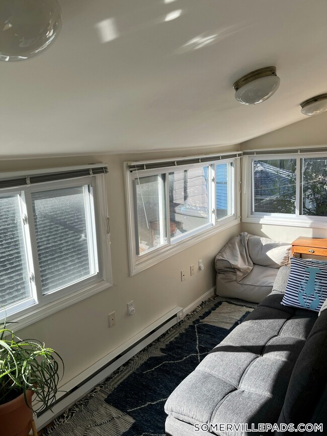24-26 Burnham St Unit 3, Somerville, MA 02144