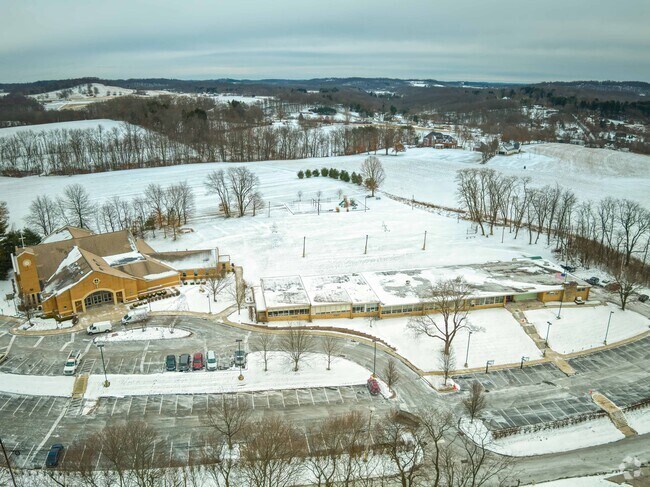 Holy Sepulcher Elementary School is a private PK, K-8 school in Butler, PA.